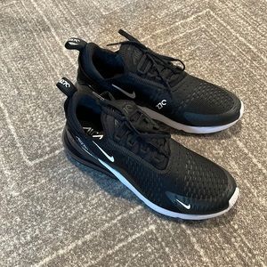 New Nike Air 270 US 9 black sneakers